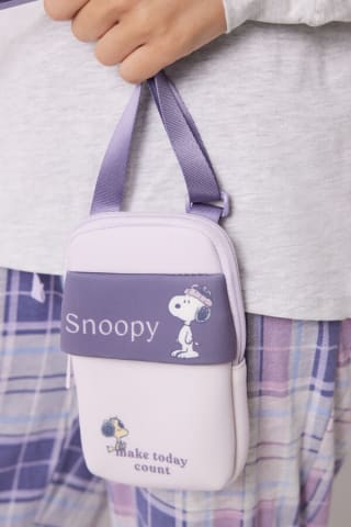 Bolso pequeño móvil Snoopy por 2,99€