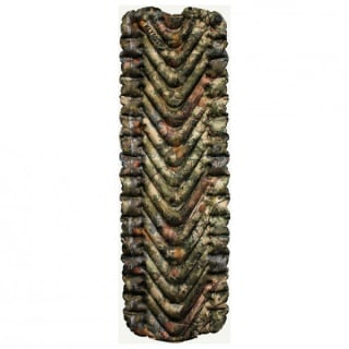 Zelfopblazende matras met versterkte isolatie Klymit insulated static V Real Tree voor €84,47 bij Bergfreunde