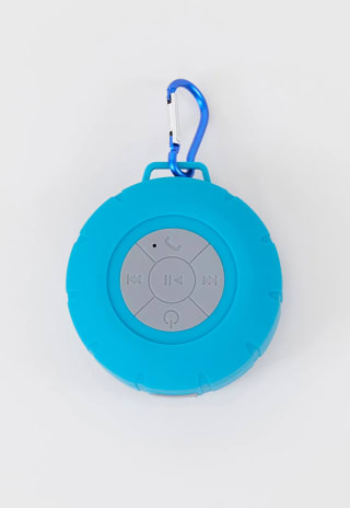 Parlante Bluetooth Celeste por solo $3.990