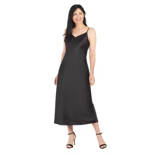 Hilary Radley Conjunto Vestido Lencero + Suéter por $417 en Costco