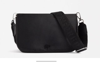 Bolso Bandolera de nylon 7,99€.