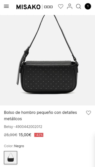 Bolso de hombro pequeño con detalles metálicos por 15€.