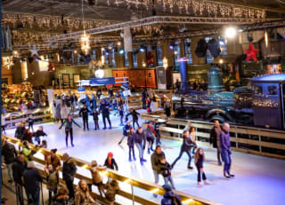 50% korting vanaf minimaal 2 tickets voor te schaatsen tussen de treinen bij het Spoorwegmuseum