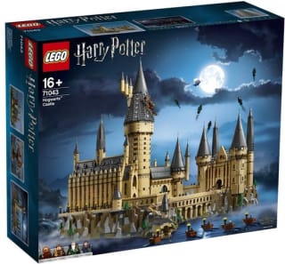 LEGO Harry Potter Kasteel Zweinstein voor €329,99 bij Bol