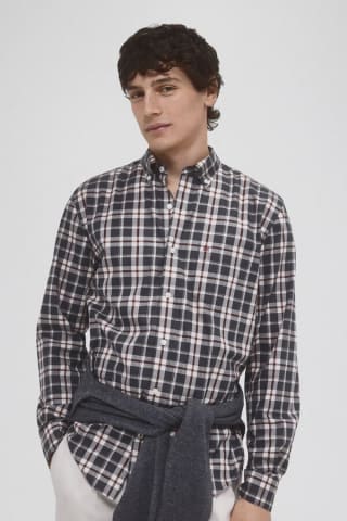 Recopilación de camisas non iron PdH (Pedro del Hierro) al menos -72% dto en Cortefiel