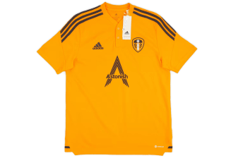 Camiseta Adidas polo con diseño de jugador del Leeds United 2022-23 por solo 16,19€