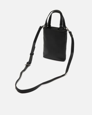 Bolso Bandolera mini para móvil con detalles metálicos por 9€.