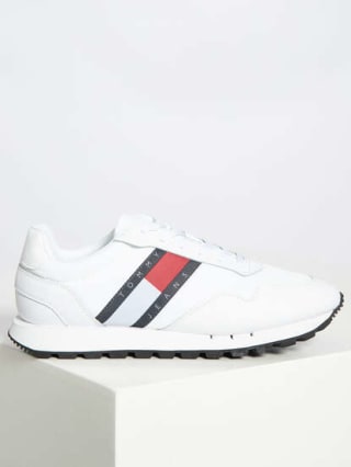 Tot 68% % korting op sneakers van Nike, Gabor en meer bij Dress-for-less