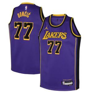 Camiseta Oficial para Niño Nike Los Angeles Lakers Jordan Brand Statement Edition de Luka Doncic por 46.5€