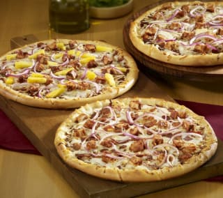 3 Pizzas Medianas a domicilio por solo 19,98€ de Dominospizza