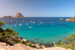 Ibiza 4 noches Hotel todo incluido + Ferry gratis por 239€ en Junio