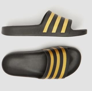 Sandalen ADIDAS ADILETTE zwart goud voor €9,99 bij Aktiesport