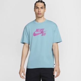 Camiseta azul claro con logo central de Nike SB por 8,40€