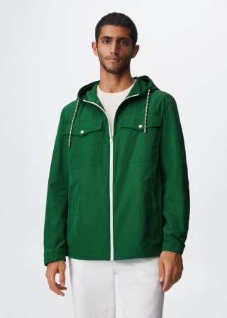 Chaqueta impermeable capucha por solo 14,39€
