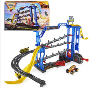 Set de juego Monster Jam Garage con camión monstruo, luces y sonidos por 39.99€