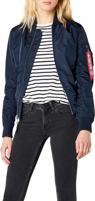 ALPHA INDUSTRIES Tussenjas in Nachtblauw voor €47,92 bij Amazon