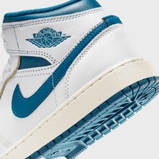 Air Jordan 1 Mid SE sneakers voor €59,99 bij Snipes