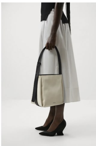 Bolso de Mano Calvin Klein GRACIE BUCKET BAG por 54.4€