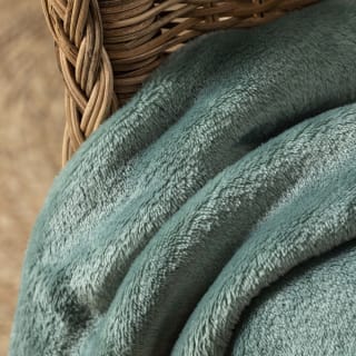 Rebajas mantas terciopelo a 9.99€ en Tramas+