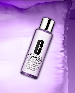 Gratis Take the day off make-up remover bij aankoop bij Clinique