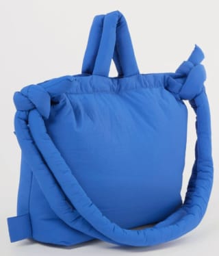 Bij aankoop van €49,99 aan Pampers (luiers en/of doekjes) een Ölend Ona Soft tas t.w.v. €85 cadeau bij Bol