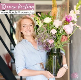 €10 korting op abonnementen + gratis vaas bij Bloemenvandeteler