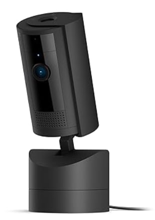Ring Pan-Tilt Indoor Cam por $1,149 en Amazon