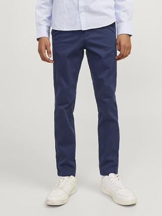 Jack & Jones junior chino donkerblauw voor €11,40 bij Amazon