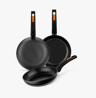 Pack Monix Fuego Set 3 Sartenes, Lote 20, 24 y 28 cm + 4 Cuchillos Cocina Japoneses solid plus por 36,12€