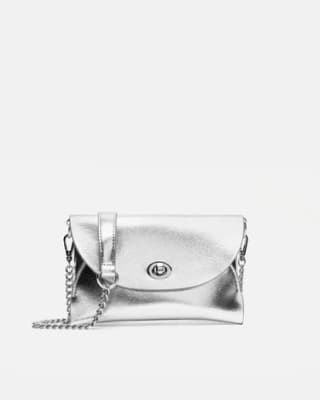 Bolso Bandolera mini de fiesta metalizado por 6€.