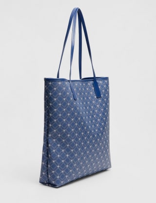 Bolso shopper estampado Stradivarius por solo 5,99€