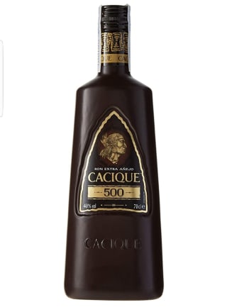 Ron Extra Añejo Cacique 500 de 700ml por 16,99€.
