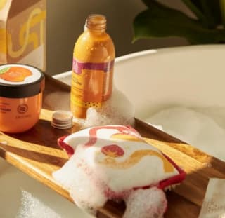 Soak & Slather Mango Bath Set voor €4 bij The Body Shop