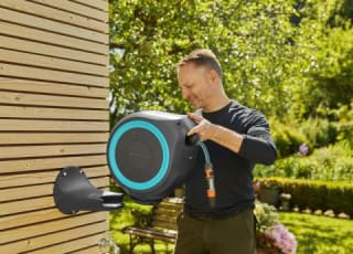 Gardena Wandslangenbox 15 Roll-up automatische slanghaspel S 15 meter voor €99