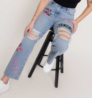 Jeans Mujer Straight Graffiti Azul Claro Corona por $12.990