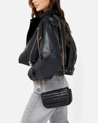 Bolso Bandolera de fiesta pequeño acolchado por 9€.