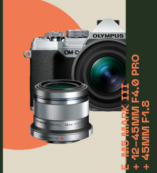 Olympus OM-D E-M5 MkIII + 12-45mm f4 y 45mm f1.8 por 999€