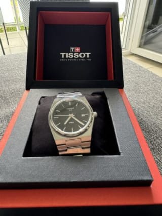TISSOT T-Classic PRX Quartz horloge 40 mm voor €240 bij Ebay