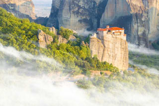 Ruta por el Peloponeso y Meteora Grecia 8 noches hotel + coche + vuelos por solo 447€