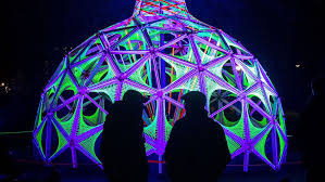 Bezoek Gratis lichtkunstfestival GLOW 2024 in Eindhoven