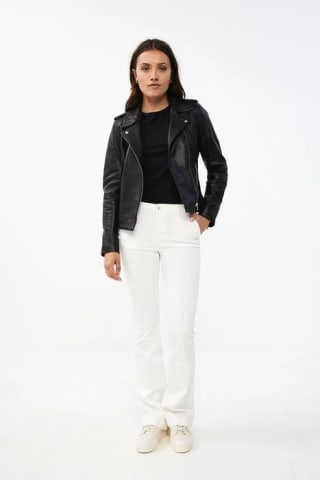 By-bar Leila Flared Jeans voor €25,49 dmv code bij Otrium