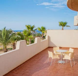 Cabo de Gata: hotel 4* con media pensión 66€