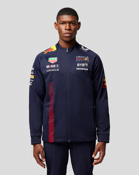 20% extra korting op Mclaren en Redbull kleding in de sale tot 80%bij Castore