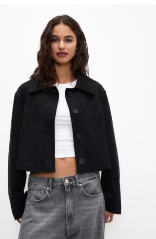 Chaqueta cropped en tejido de antelina, cierre delantero de botones y de manga larga para Mujer por 15.99€