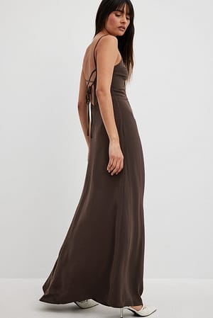 40% korting op jurken bij NA-KD