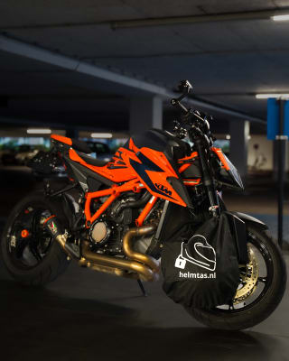 Vaderdag actie 2 helmtassen van helmtas.nl met 10% korting normaal 54,99 per stuk