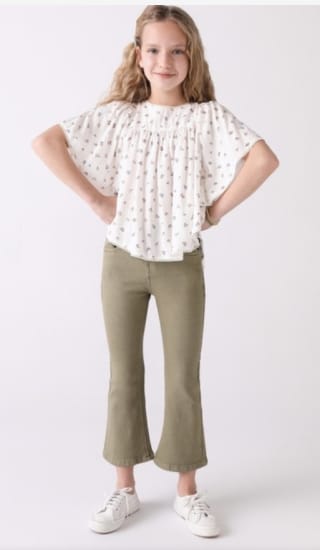 Kids El Corte Inglés Pantalón niña por 3,99€.