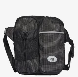 Riñonera RYV marca adidas Originals color negro por 15,50€