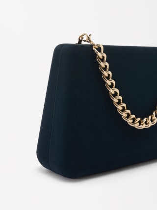 Bolso Clutch de fiesta con asa de cadena por 15,99€.