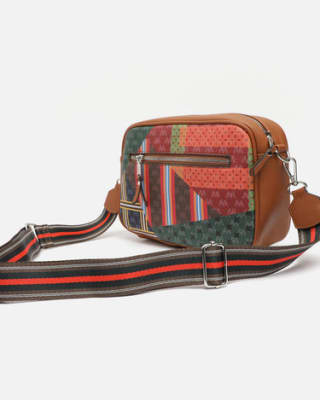 Bolso bandolera monograma en patchwork de Misako por 8,10€